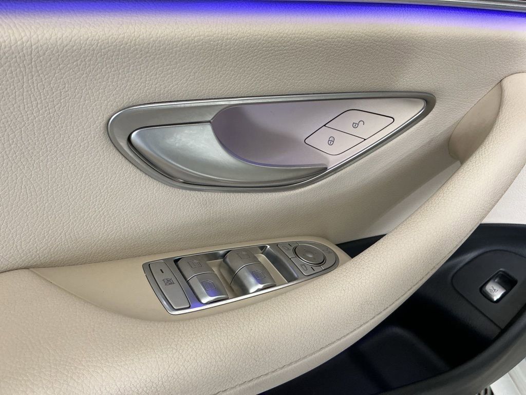 Used 2017 Mercedes-Benz E 300 image 17