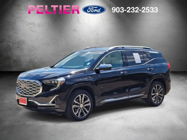 Used 2020 GMC Terrain Denali w/ Denali Premium Package FWD image 3