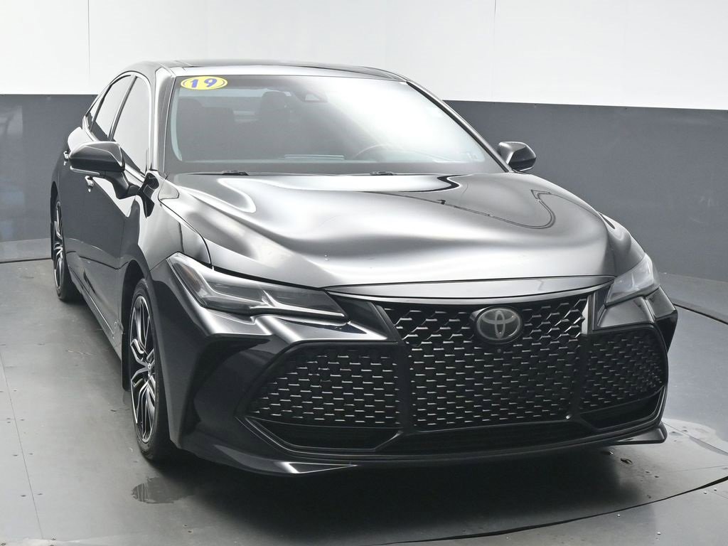Used 2019 Toyota Avalon Touring w/ Advanced Safety Package image 2
