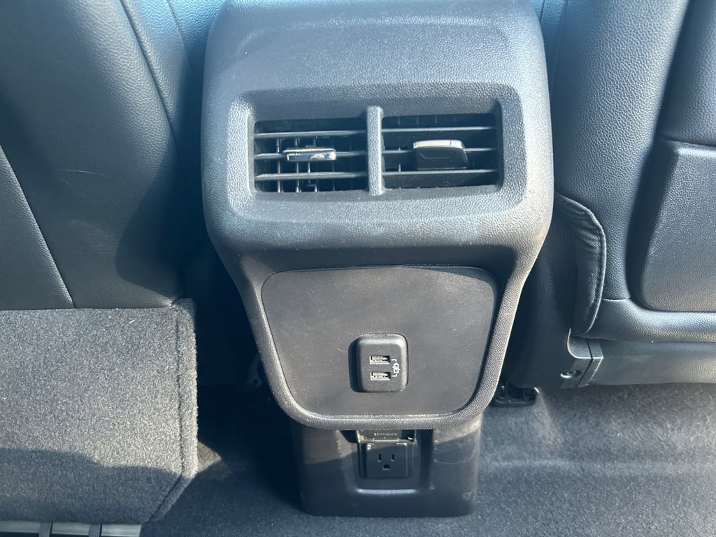 Used 2024 GMC Terrain SLT AWD/4WD image 22