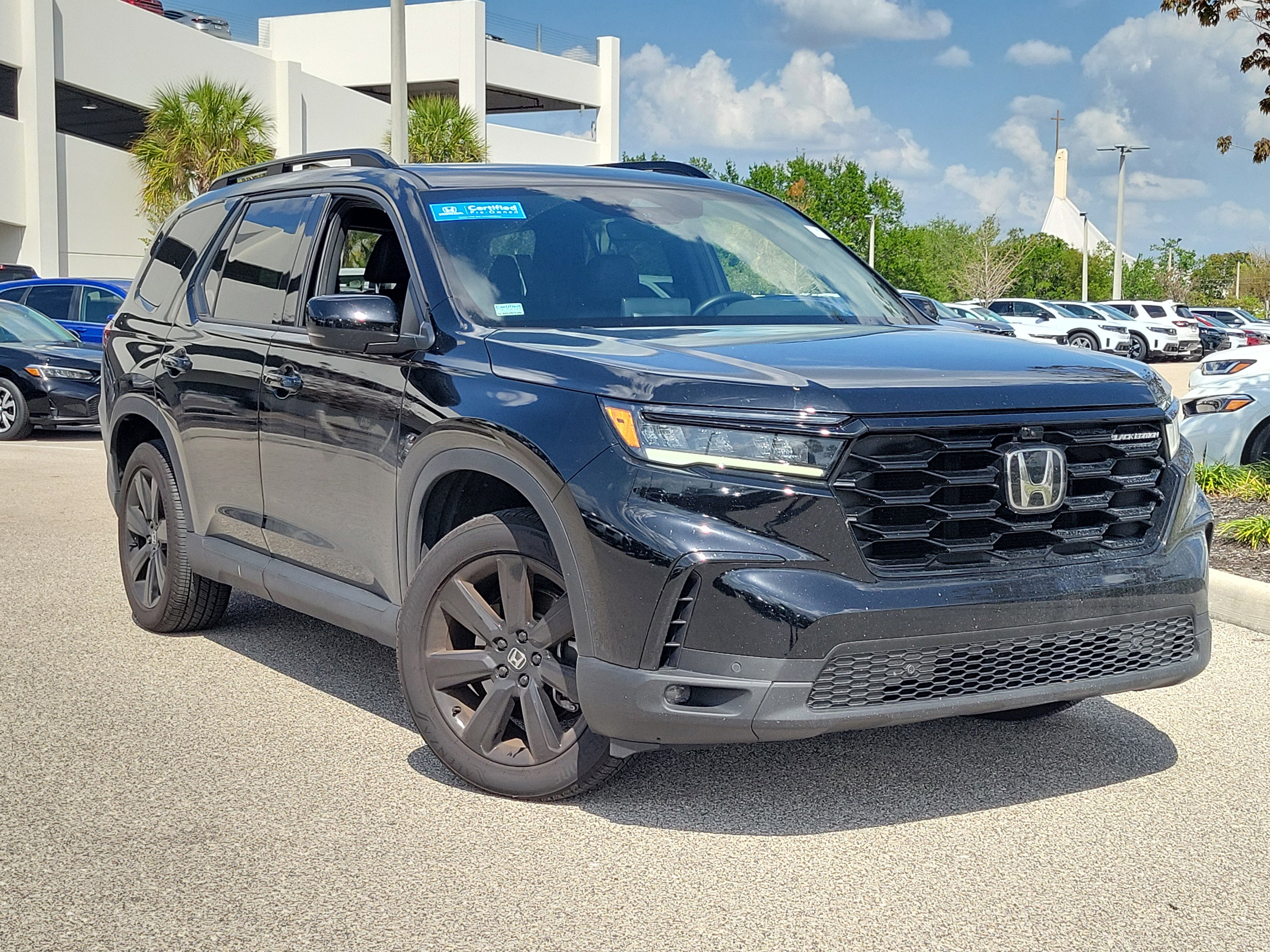 Certified 2025 Honda Pilot Black Edition image 32