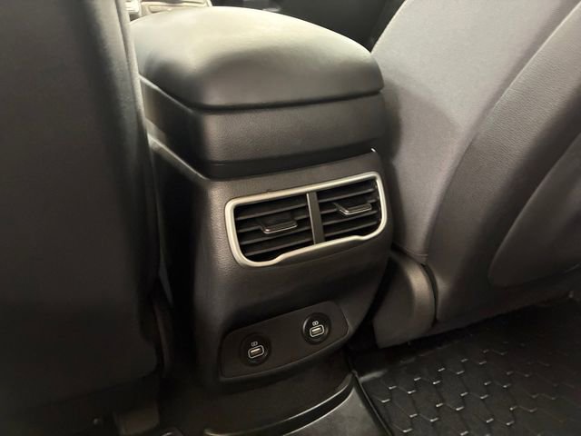 Used 2023 Hyundai Santa Fe SEL image 19