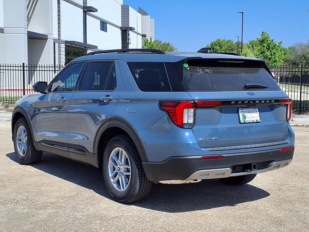 New 2026 Ford Explorer Active w/ Active Comfort Package RWD image 6