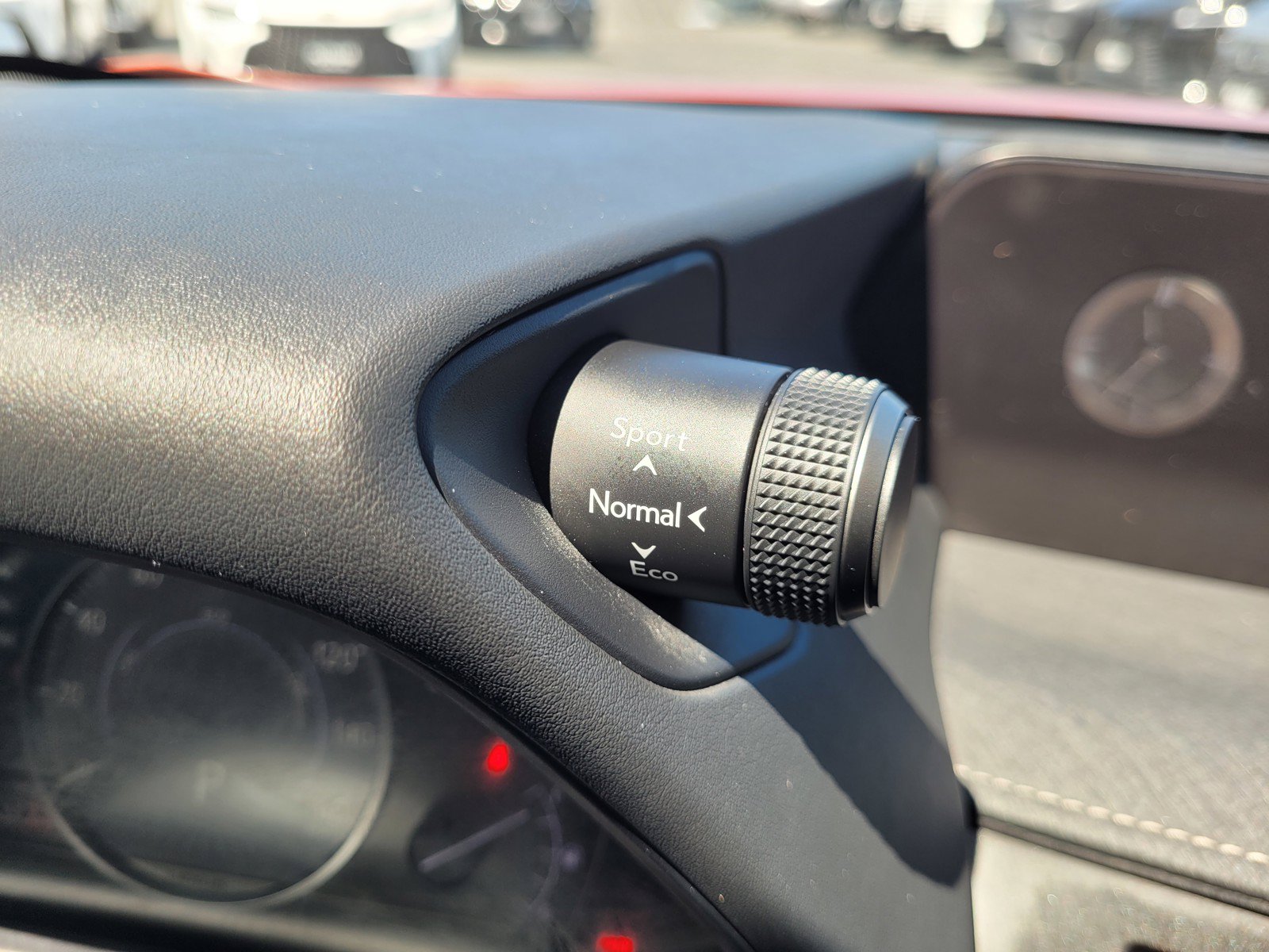 Used 2019 Lexus UX 250h w/ Premium Package AWD/4WD image 18