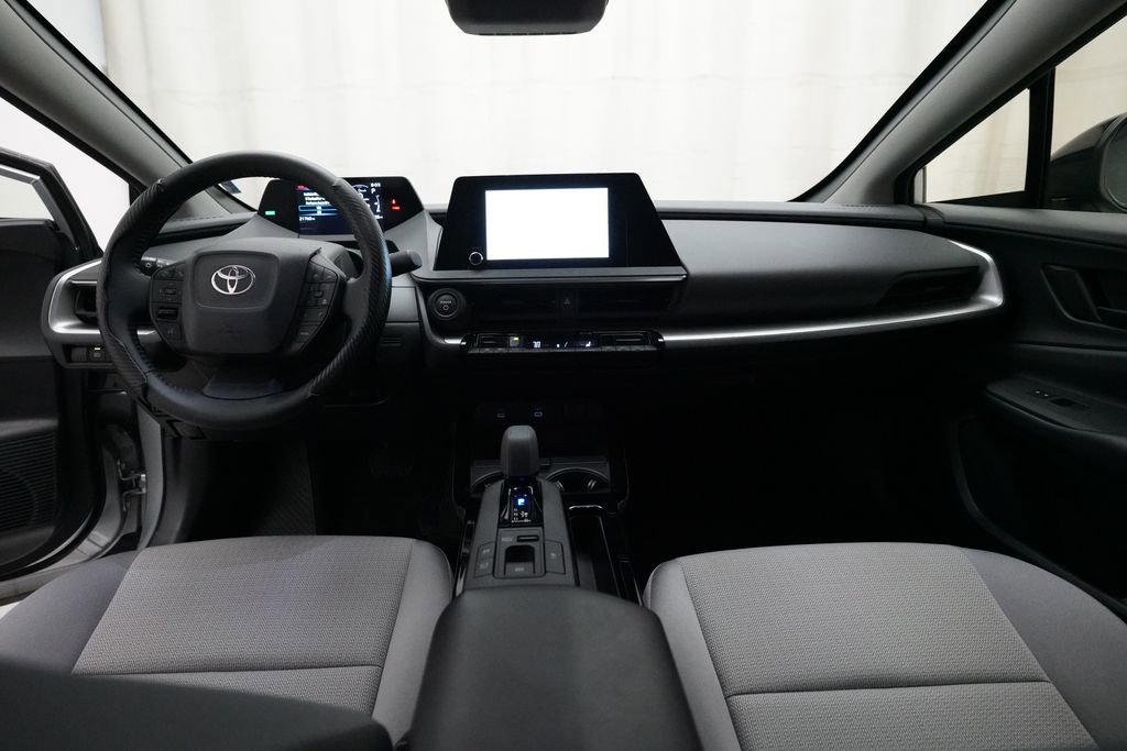 Used 2023 Toyota Prius LE image 5
