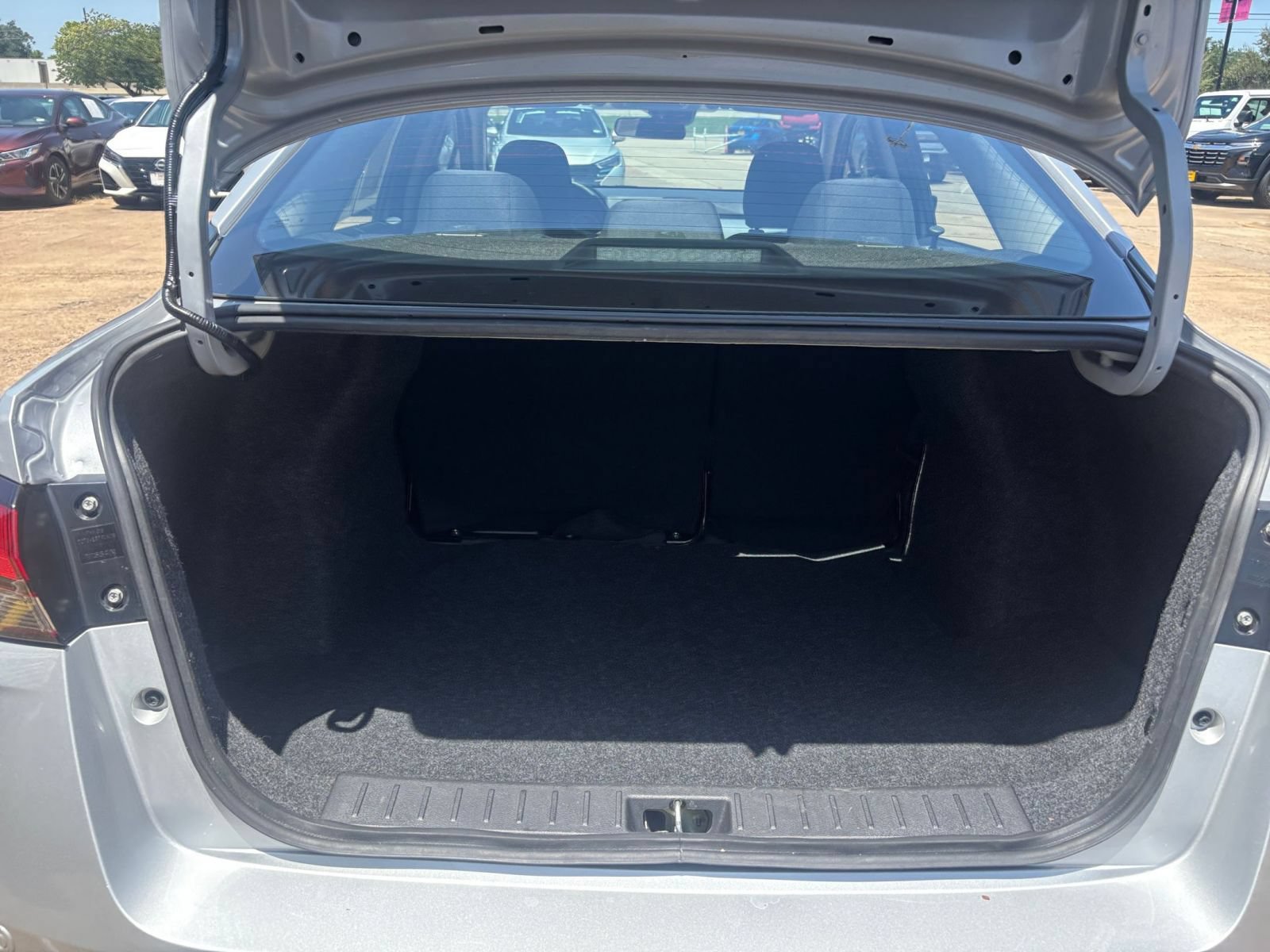 Used 2025 Nissan Versa SV FWD image 29