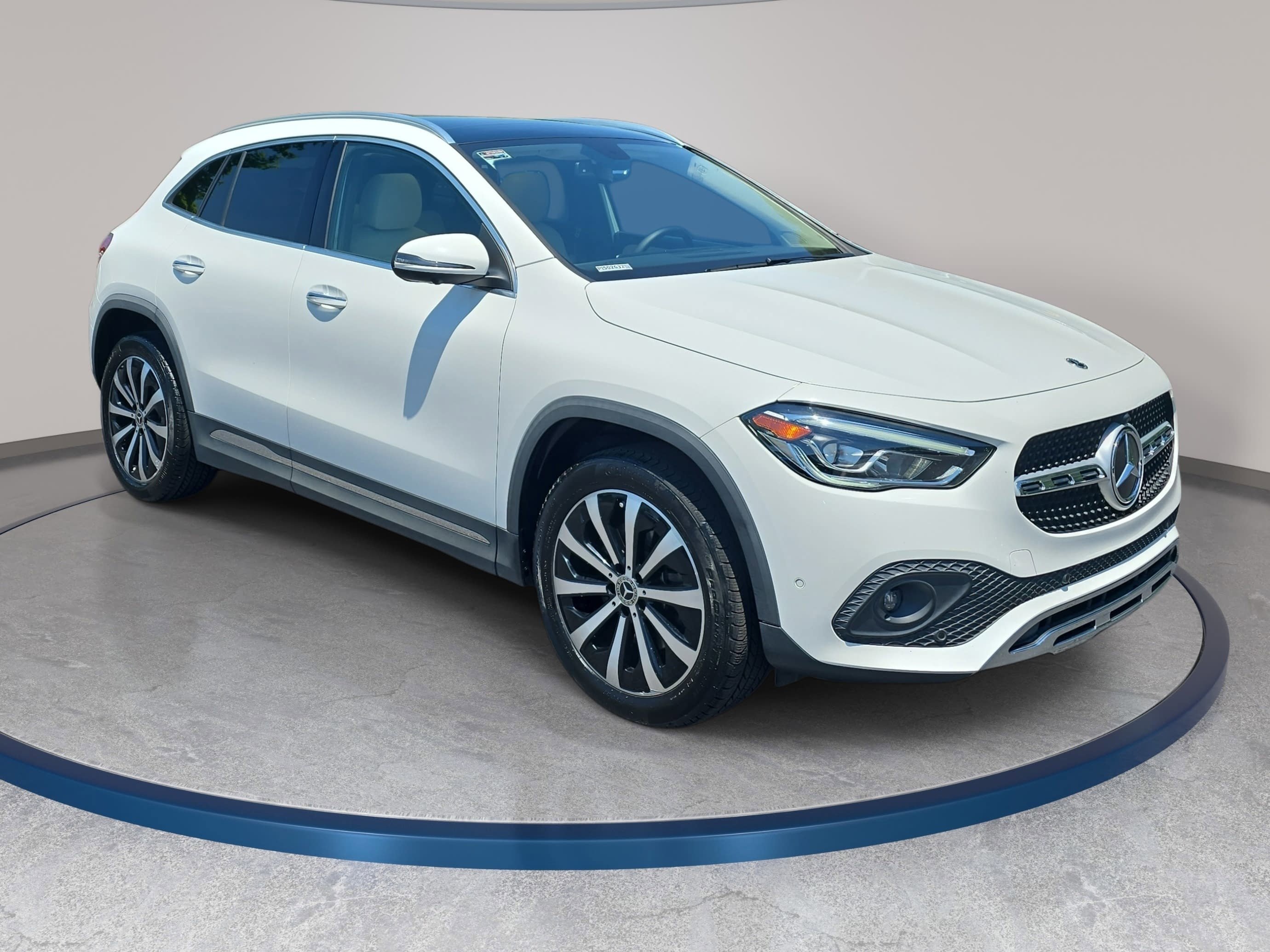 Used 2023 Mercedes-Benz GLA 250 4MATIC image 3
