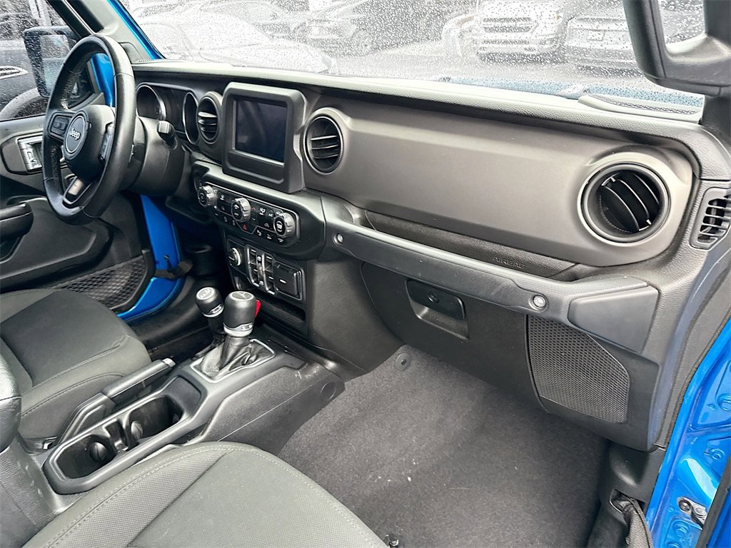 Used 2021 Jeep Gladiator Willys image 32