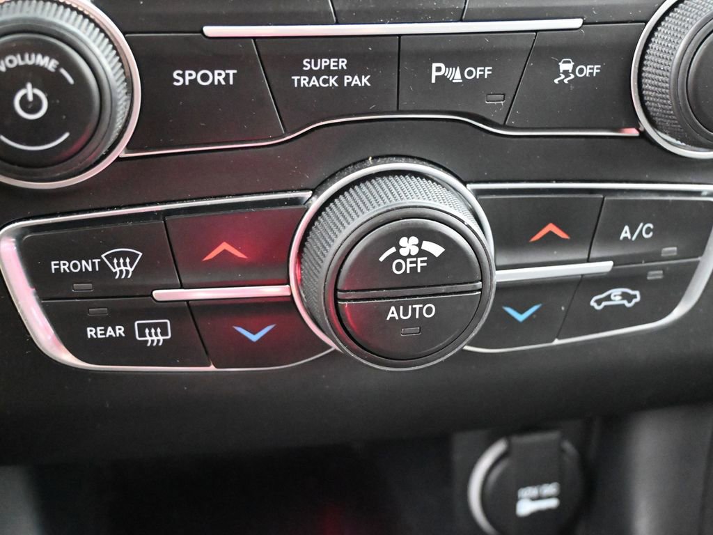 Used 2018 Dodge Charger GT image 18