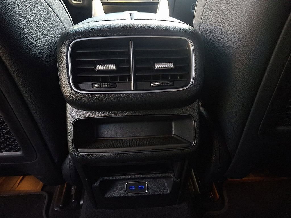 Used 2024 Mercedes-Benz GLE 450e 4MATIC image 11