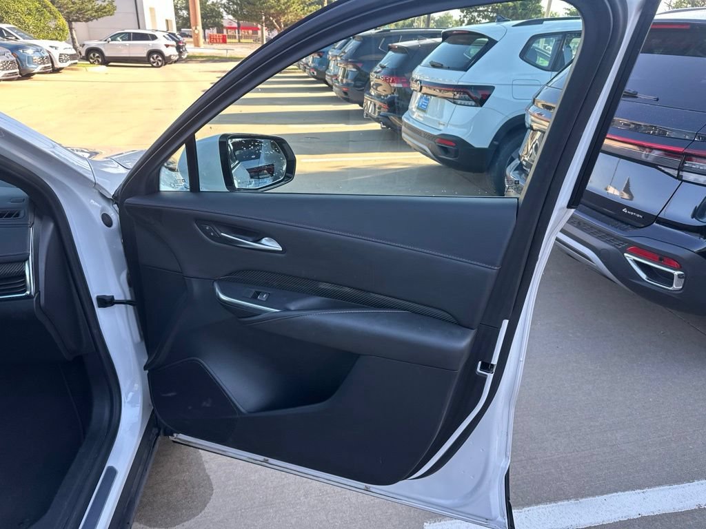 Used 2023 Cadillac XT4 Sport FWD image 24