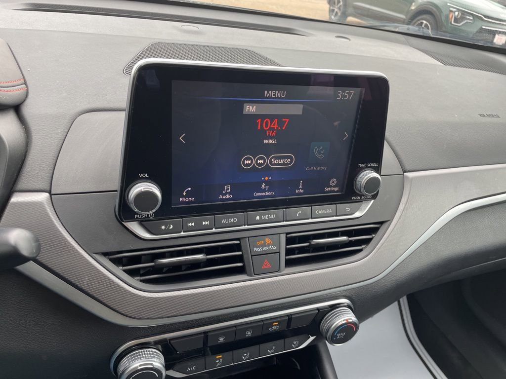 Used 2025 Nissan Altima 2.5 SR image 19
