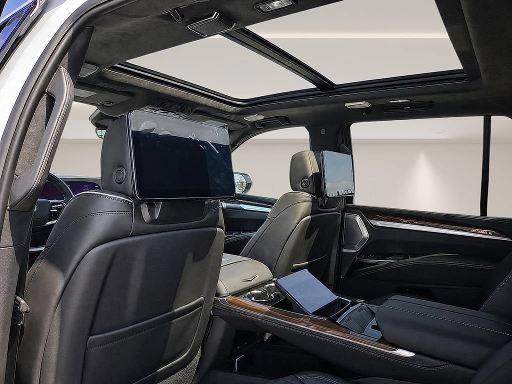 New 2026 Cadillac Escalade Platinum Sport AWD/4WD image 12