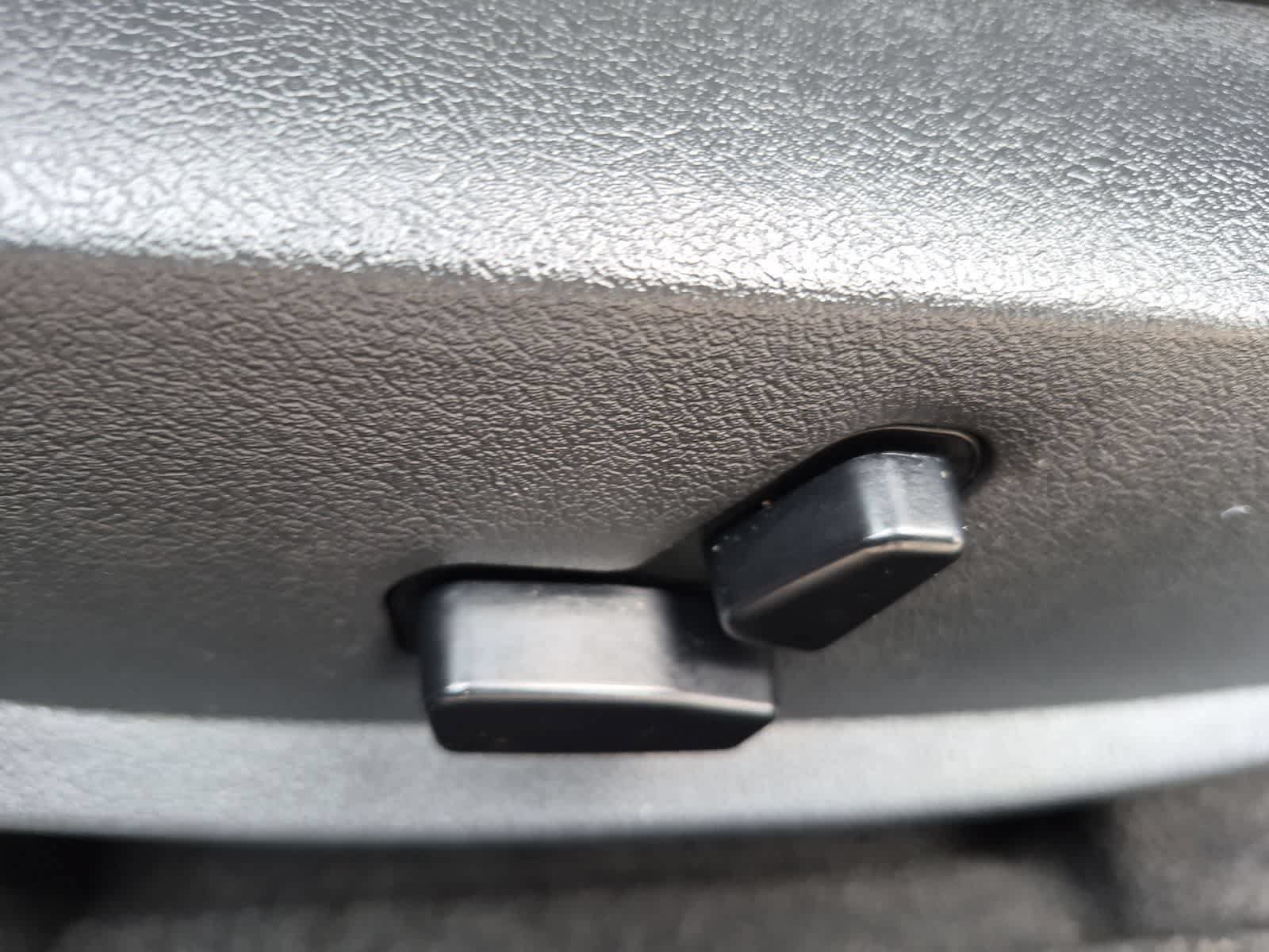 Used 2009 Dodge Challenger R/T RWD image 17