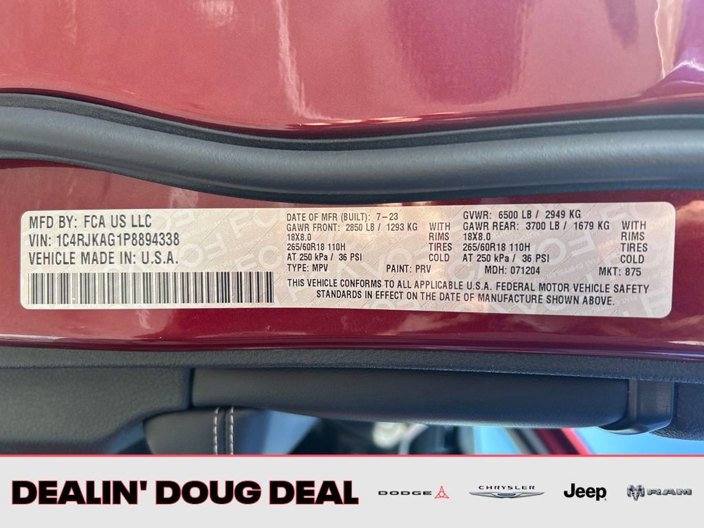 Used 2023 Jeep Grand Cherokee L Laredo image 30