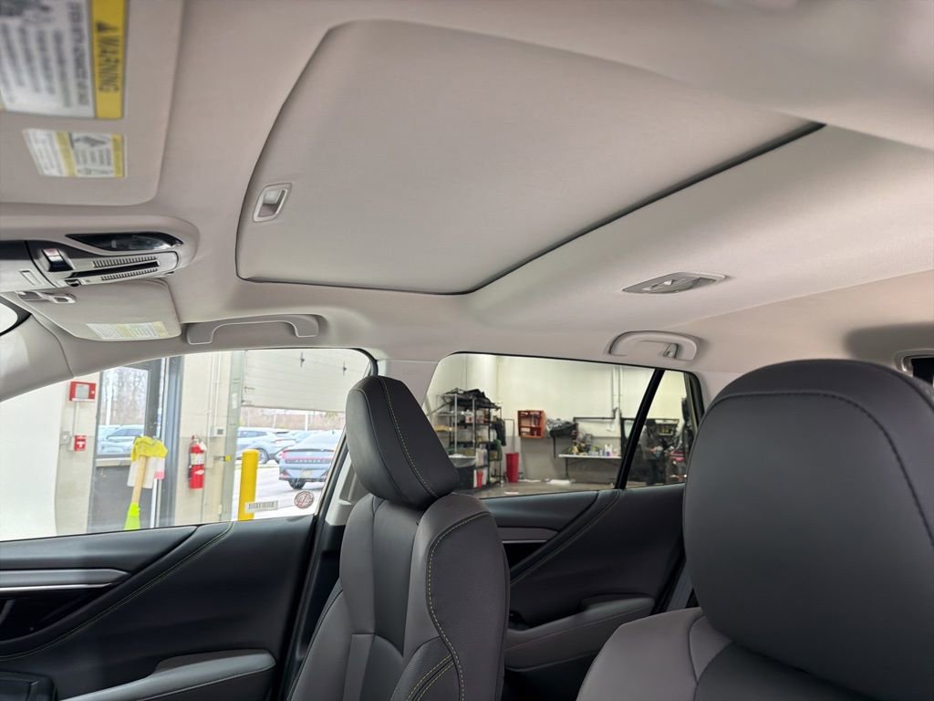 Used 2025 Subaru Outback Onyx Edition image 26