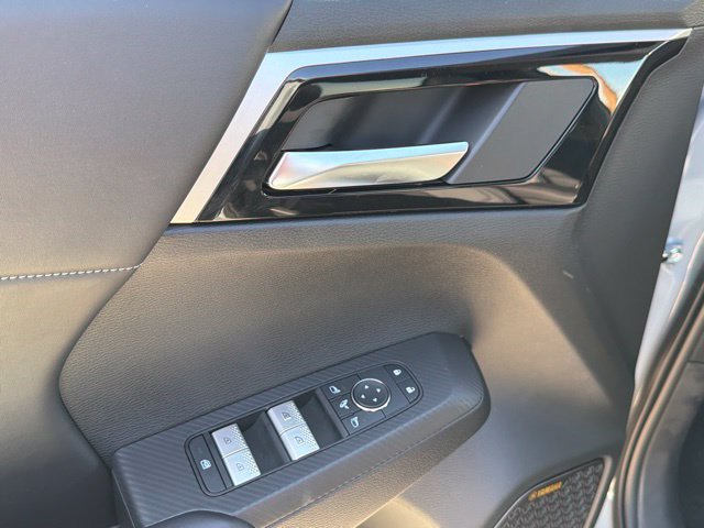 New 2026 Mitsubishi Outlander SE FWD image 21