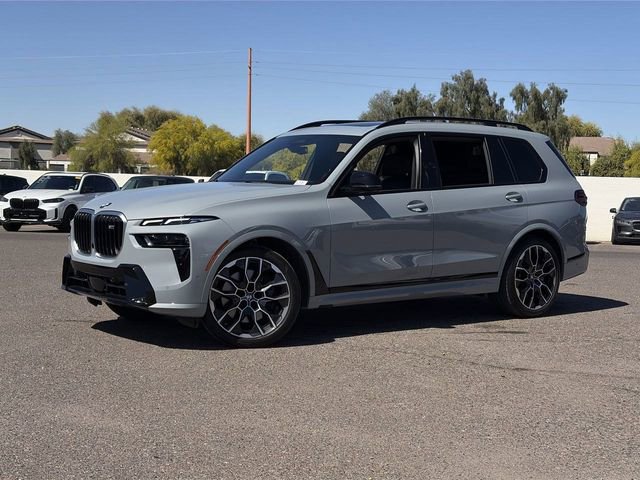 Used 2025 BMW X7 M60i image 2
