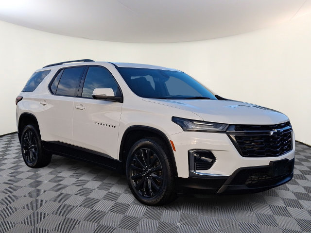Used 2023 Chevrolet Traverse RS w/ LPO, Floor Liner Package AWD/4WD image 1
