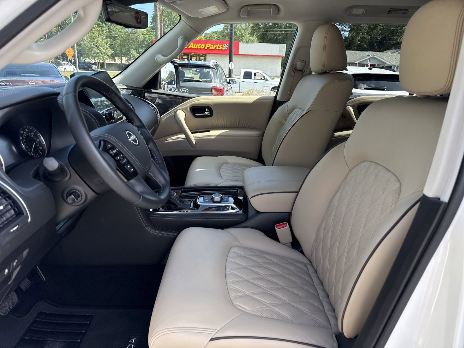 Used 2024 Nissan Armada Platinum w/ Captain's Chairs Package image 9