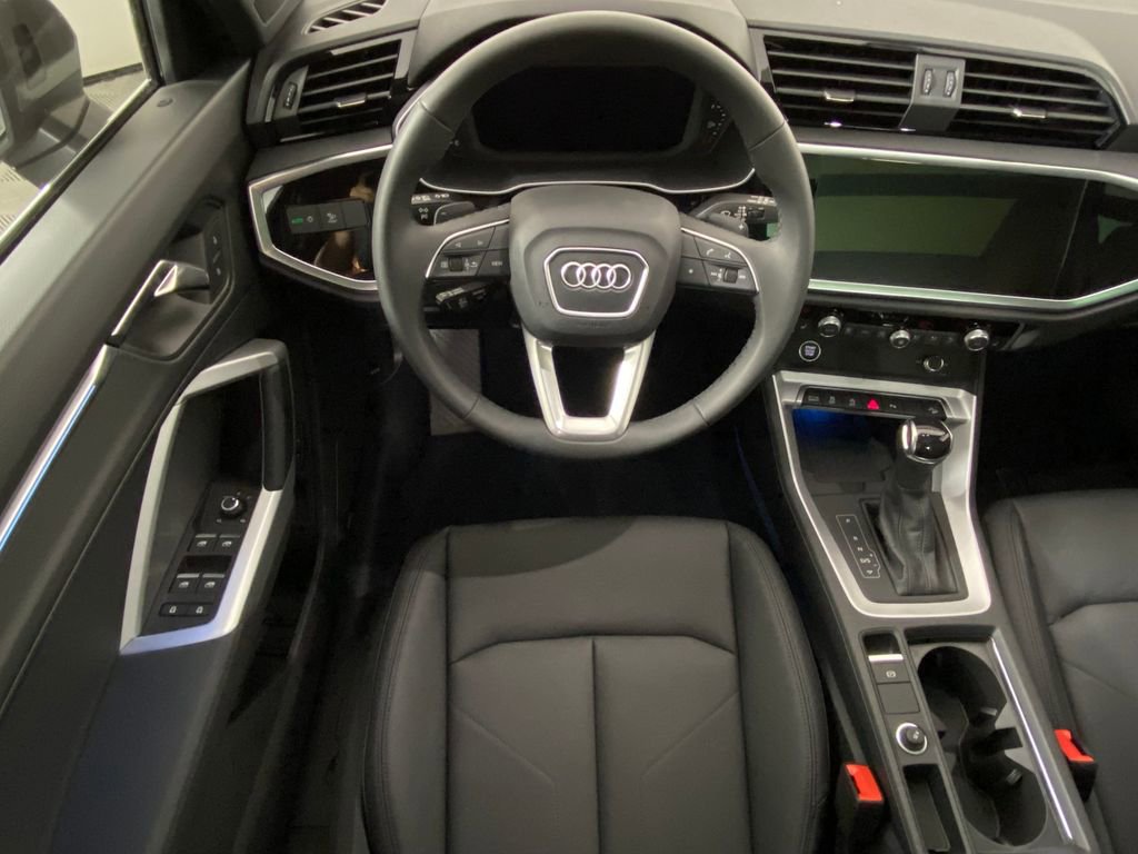 Used 2025 Audi Q3 2.0T Premium Plus w/ Premium Plus Package image 12