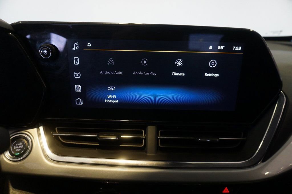 Certified 2025 Chevrolet Trax LT w/ LT Convenience Package image 14