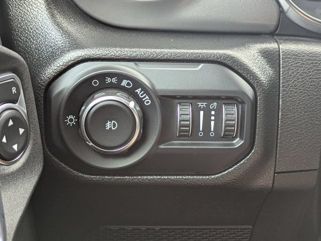 Used 2022 Jeep Wrangler Sport AWD/4WD image 23