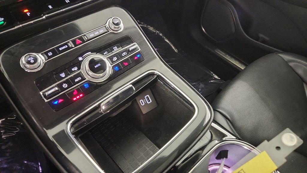 Used 2023 Lincoln Nautilus Reserve w/ Equipment Group 201A image 18