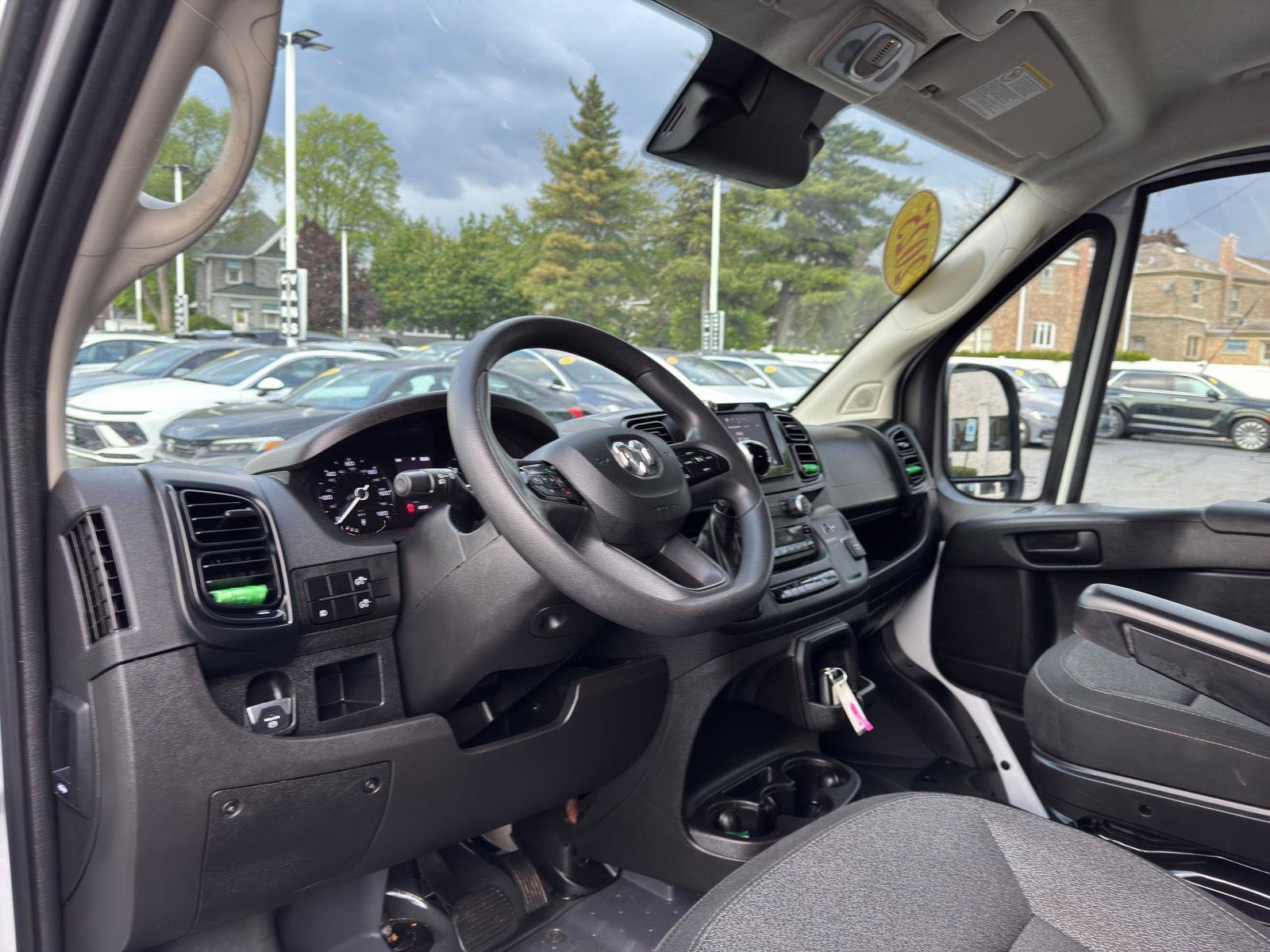 Used 2025 RAM ProMaster 2500 w/ Convenience Group FWD image 19