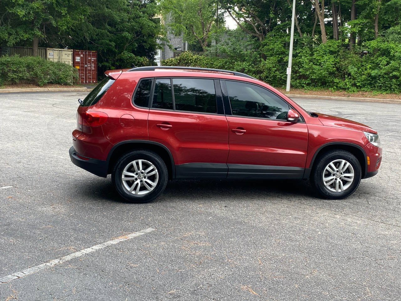 Used 2016 Volkswagen Tiguan S AWD/4WD image 3