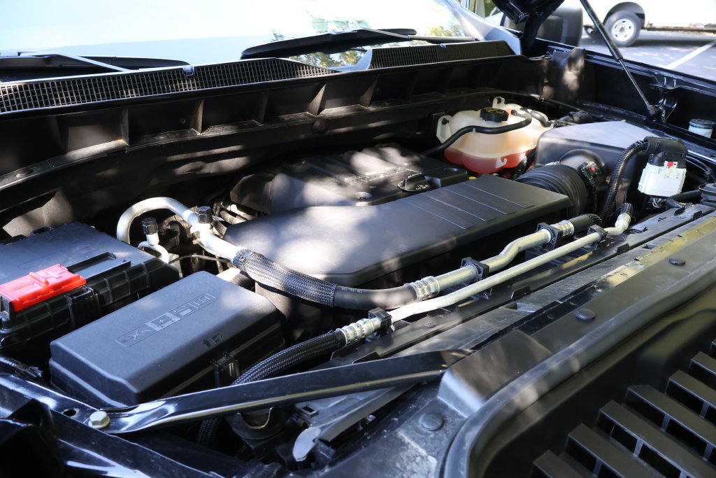 Certified 2024 Chevrolet Silverado 1500 Custom w/ LPO, Dark Essentials Package AWD/4WD image 16