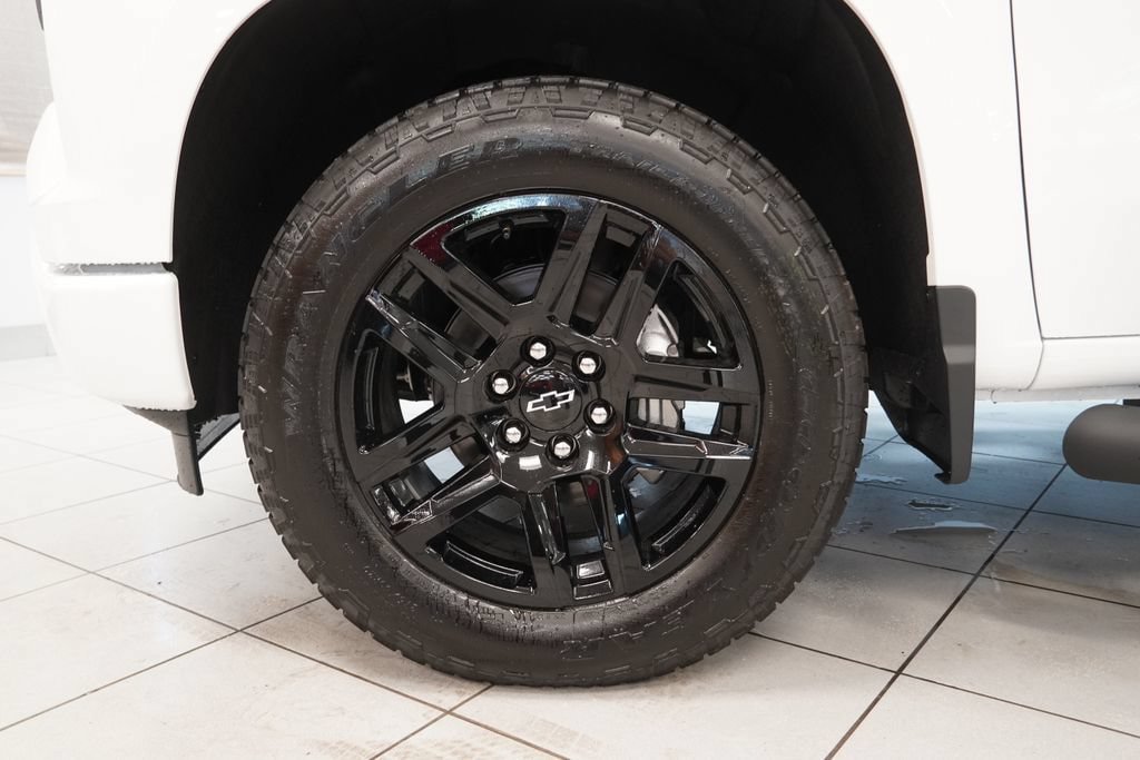 New 2026 Chevrolet Silverado 1500 Custom w/ Turbomax Blackout Package AWD/4WD image 14