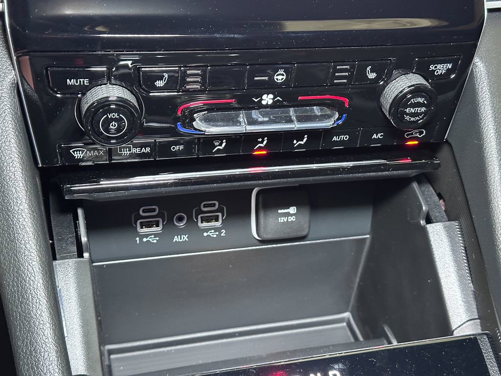 New 2025 Jeep Grand Cherokee Limited w/ Black Appearance Package image 26