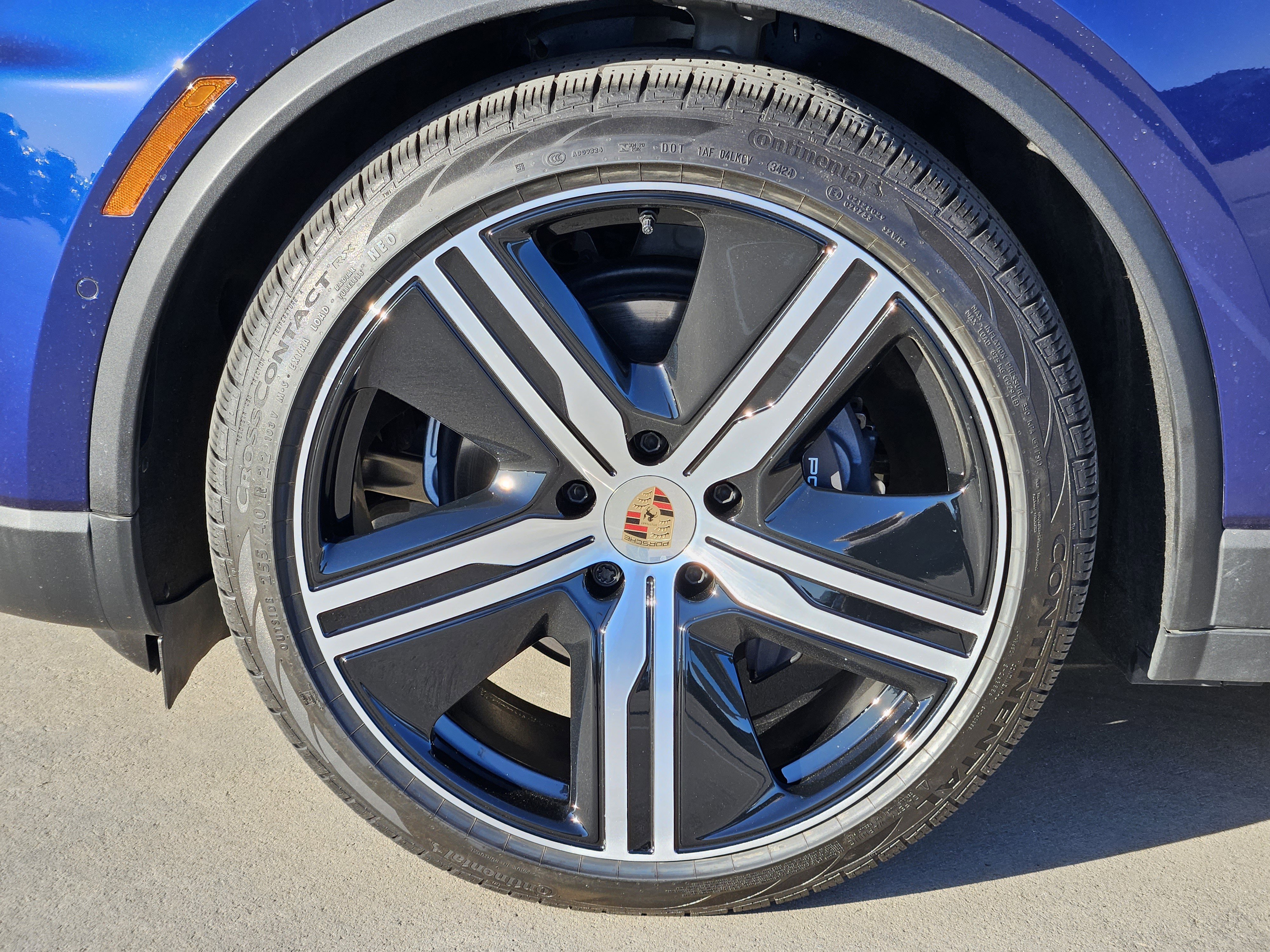 Certified 2024 Porsche Macan 4 Electric image 14