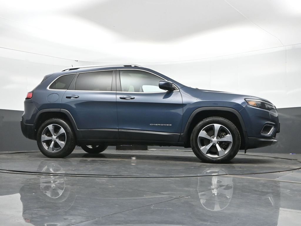 Used 2020 Jeep Cherokee Limited image 45