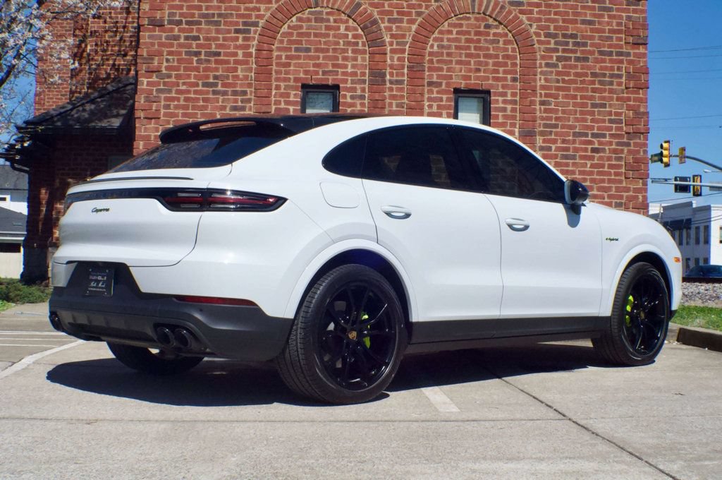 Used 2023 Porsche Cayenne Platinum Edition AWD/4WD image 5