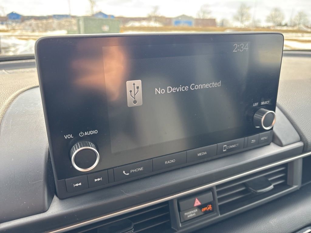 Used 2025 Honda Pilot Sport image 22