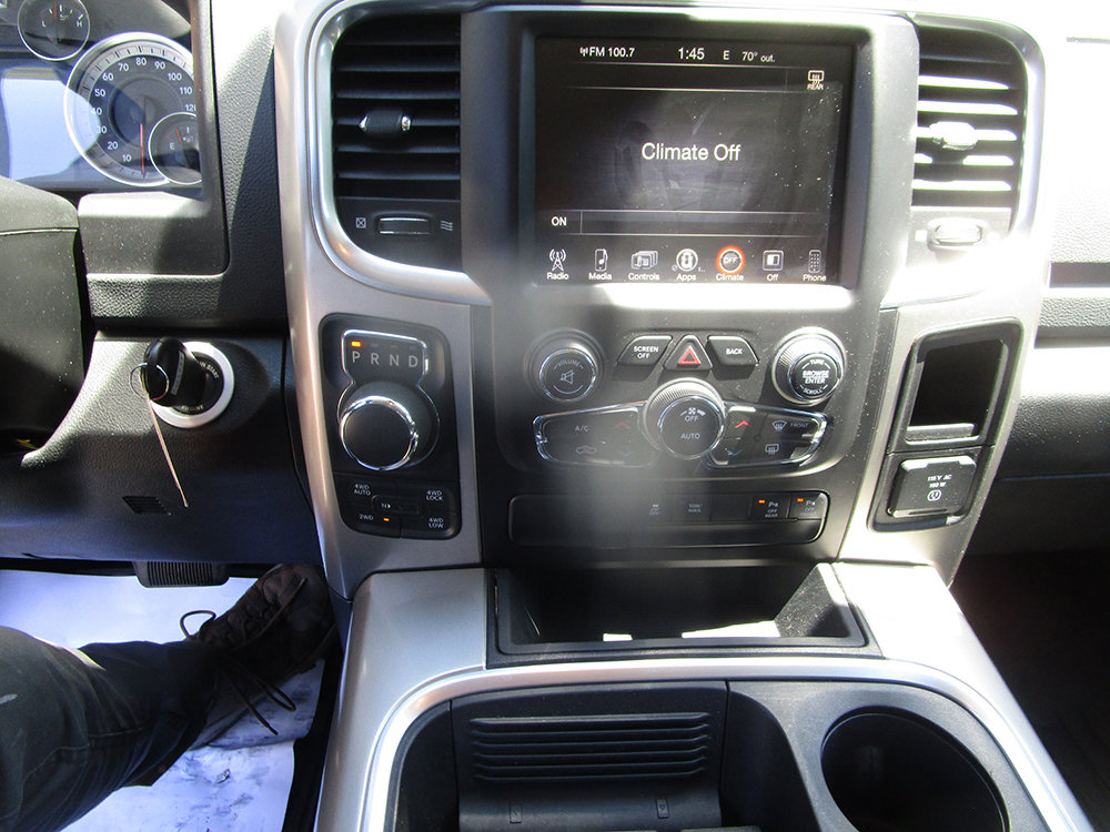 Used 2017 RAM 1500 SLT AWD/4WD image 18
