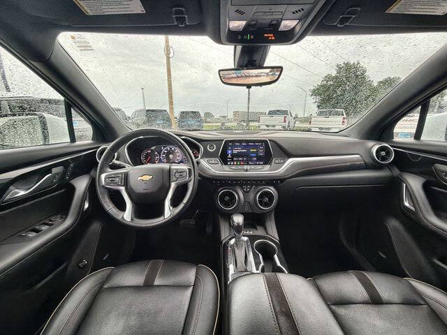 Used 2022 Chevrolet Blazer Premier w/ Enhanced Convenience Package FWD image 19