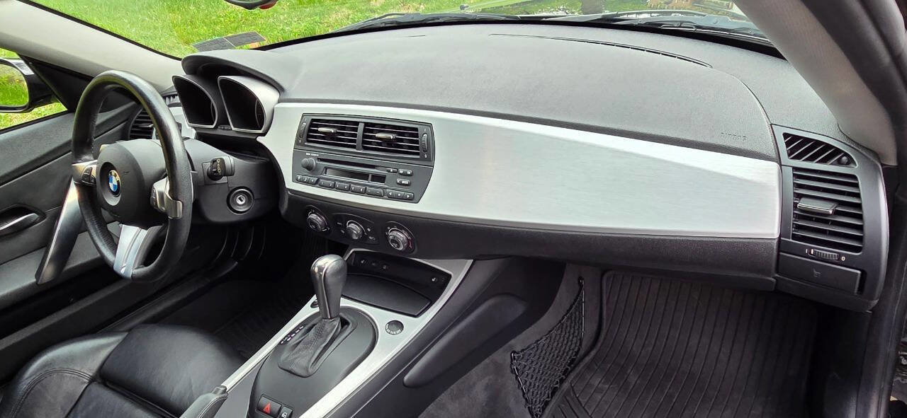 Used 2007 BMW Z4 3.0si RWD image 9