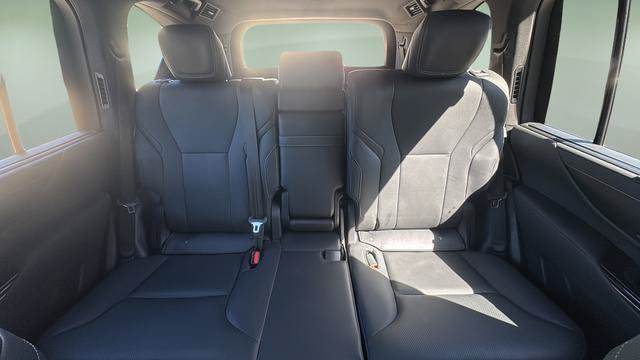 Used 2024 Lexus LX 600 4WD w/ Luxury Package image 28