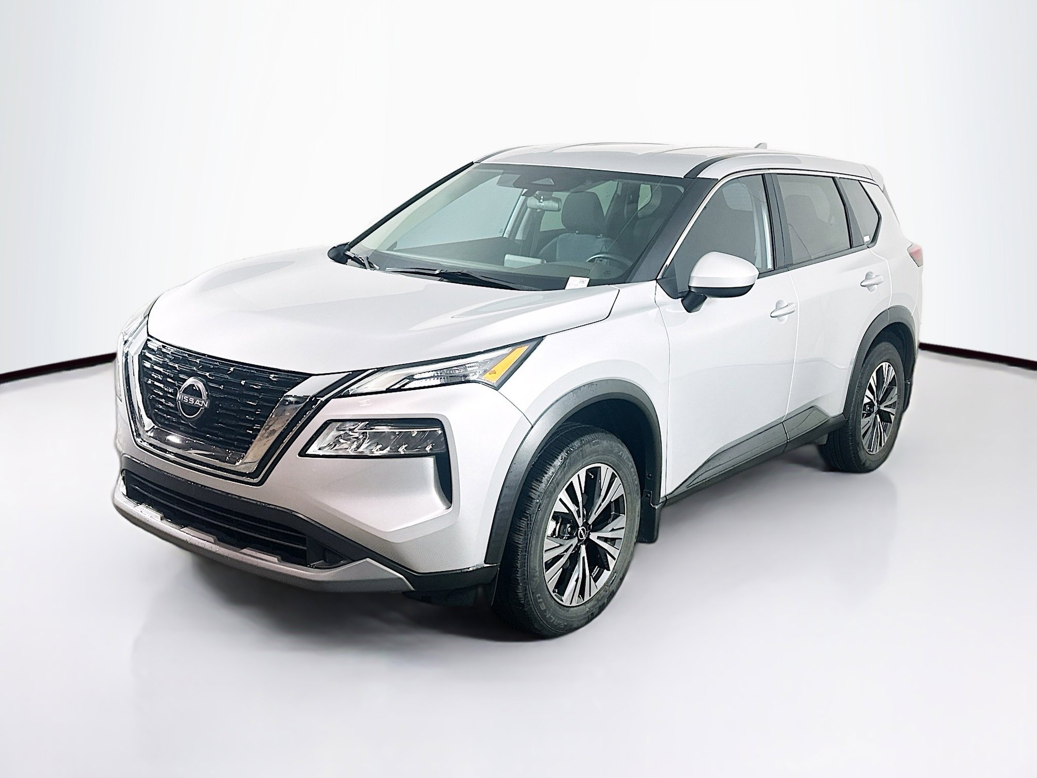 Used 2023 Nissan Rogue SV image 3