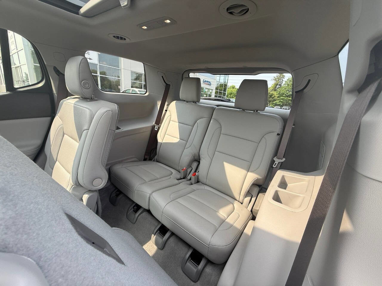 Used 2018 GMC Acadia SLT w/ LPO, Cargo Package image 33
