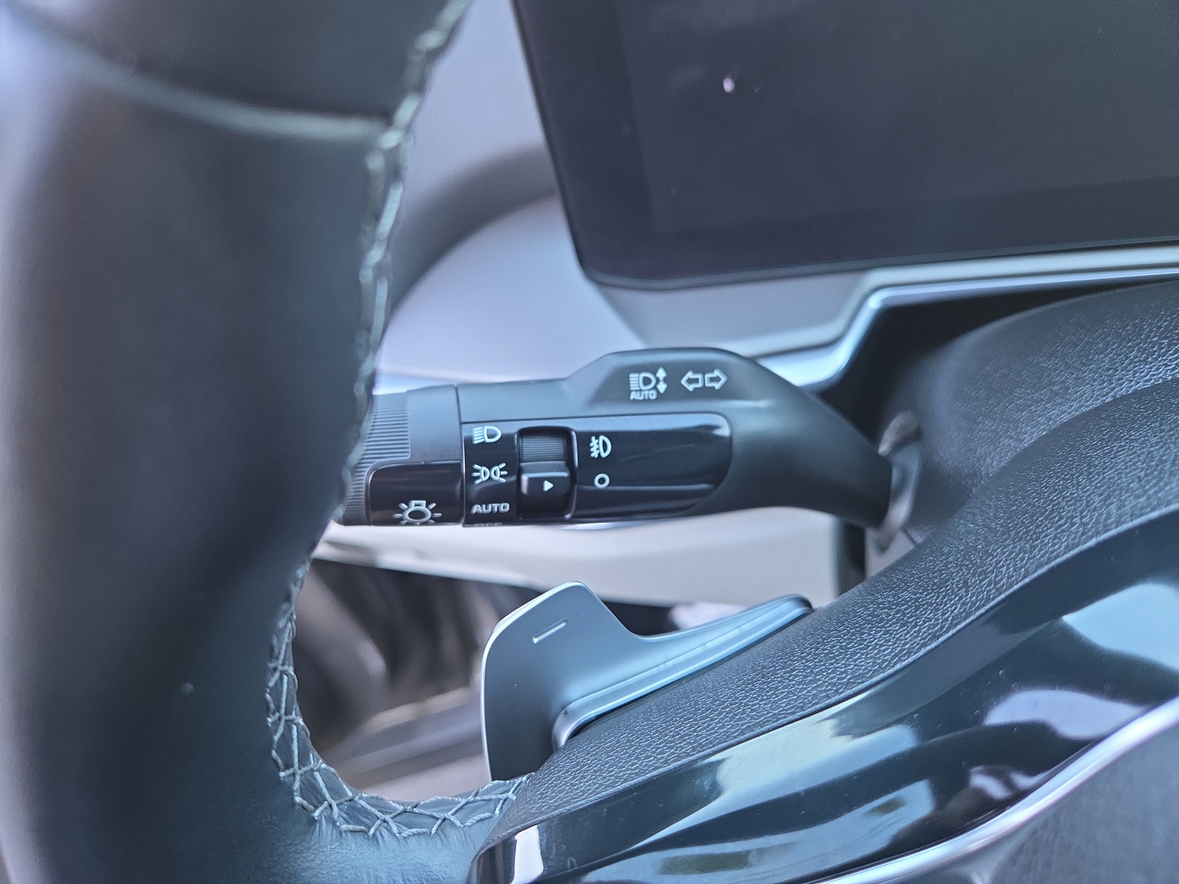 Used 2025 Kia Sorento SX Prestige image 14