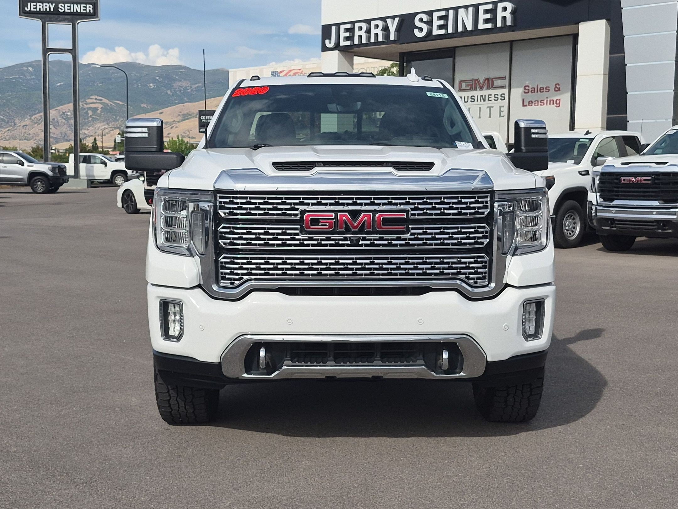 Certified 2020 GMC Sierra 3500 Denali w/ Denali Ultimate Package AWD/4WD image 9
