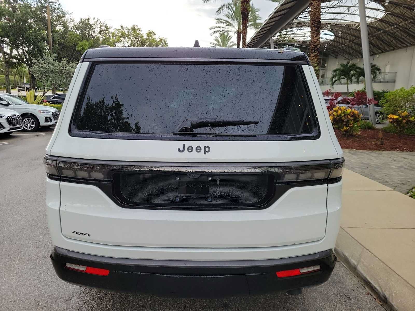 Used 2026 Jeep Grand Wagoneer Summit w/ Premium Group III AWD/4WD image 13