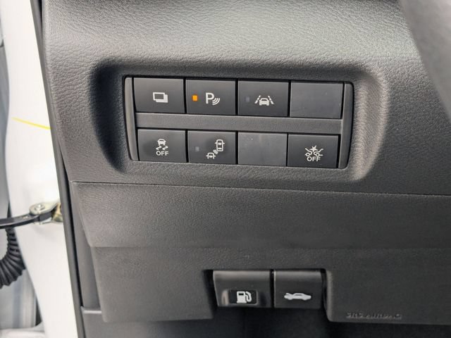 New 2025 Nissan Kicks Play S FWD image 16