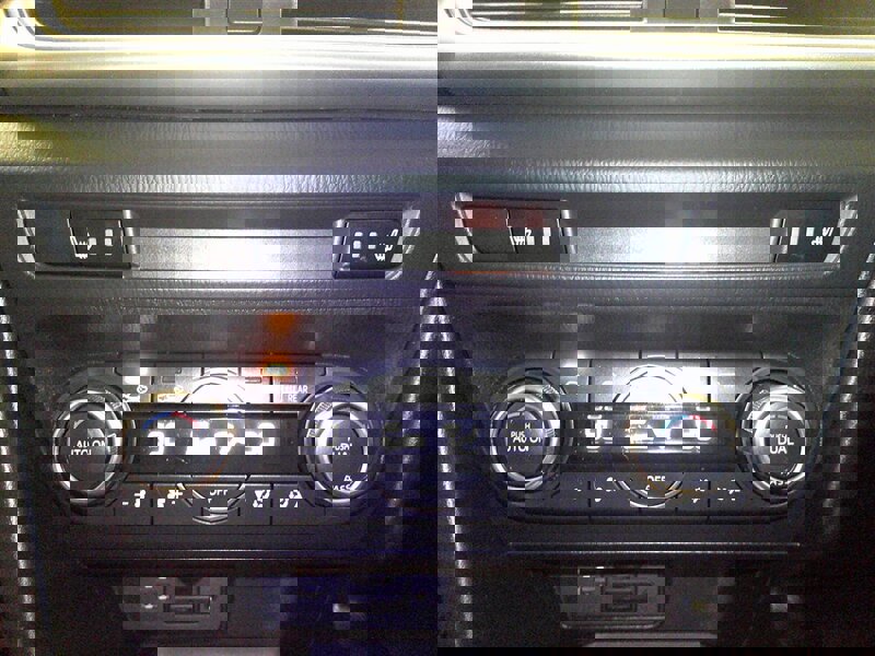 Used 2017 MAZDA MAZDA3 Touring image 21