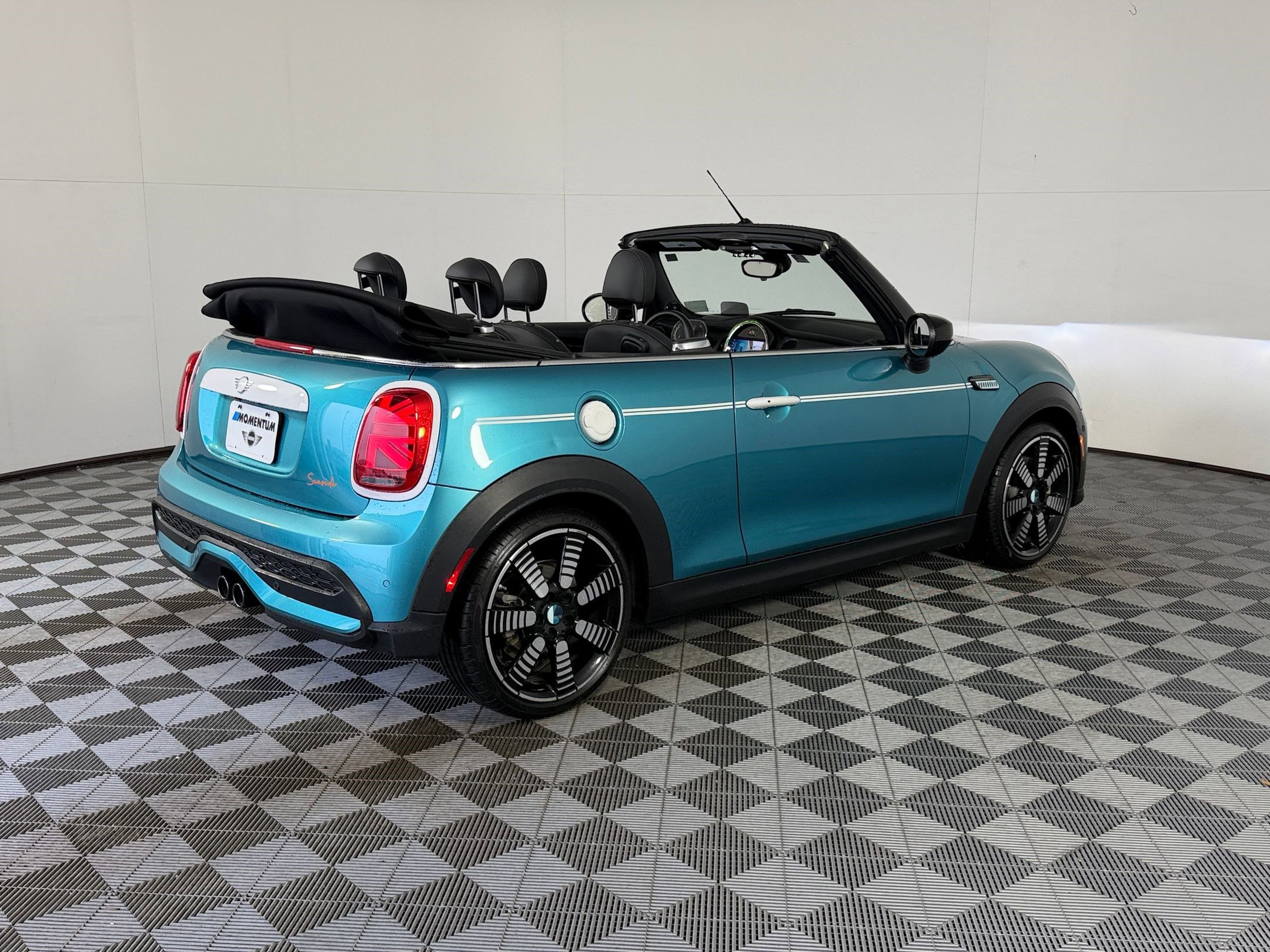 Certified 2024 MINI Cooper S w/ Seaside Edition FWD image 9