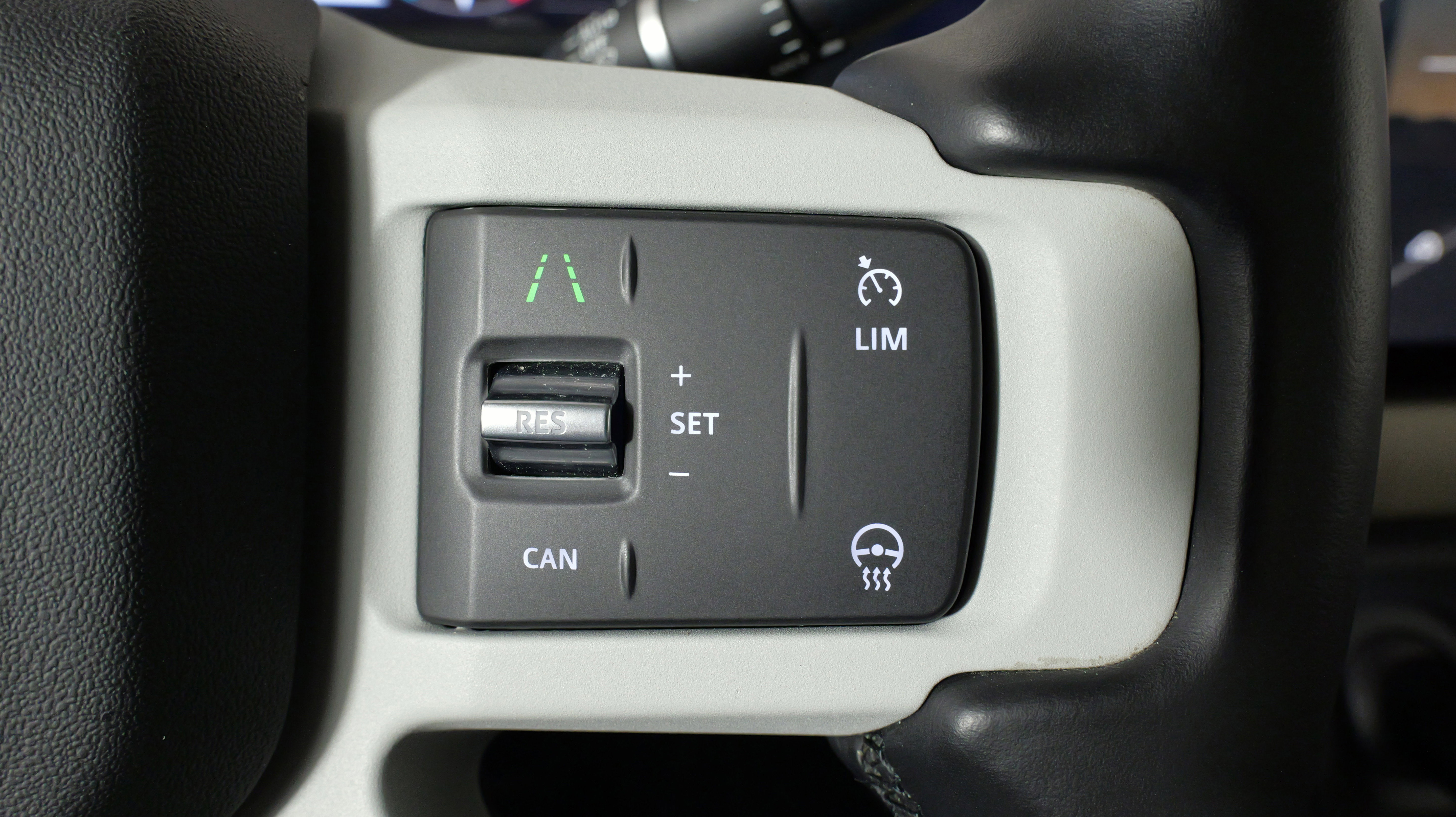 Used 2022 Land Rover Defender 110 SE image 45